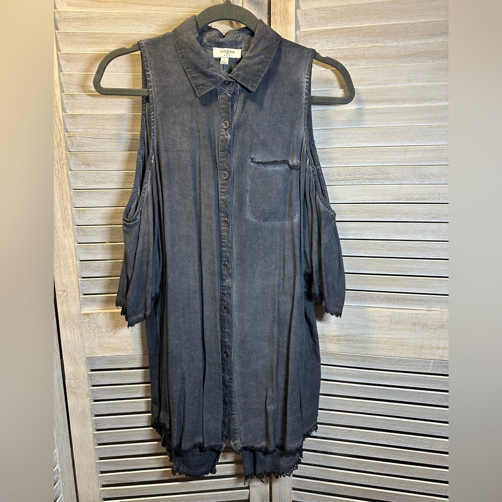 UMGEE Dark Wash Boho Cold Shoulder Short Ruffle Sleeve Button Down Shirt